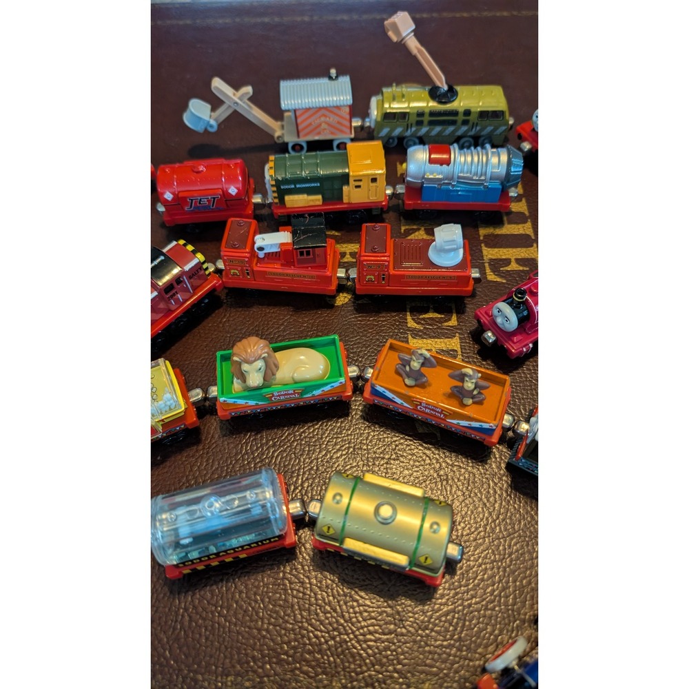 Thomas & Friends Take Along Diecast Train Lot 32 Pc Thomas Percy Harold Carnival - Picture 4 of 9